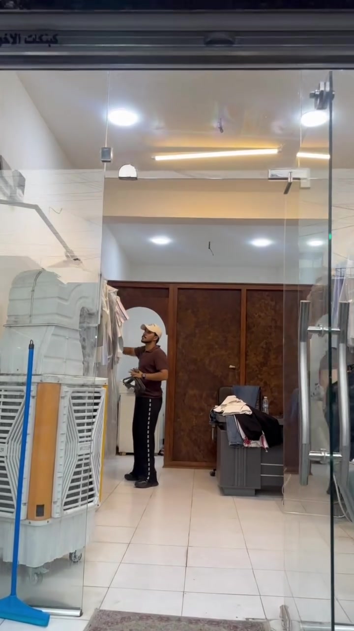 السلام عليكم مكوى سومر في منطقة البنوك حي سومر المحل كامل مكمل ومرتب وزبائن الحمدلله والشكر المكوى معروض للبيع وبسعر مرتب ومو مبالغ بي لليحب يستفسر هذا رقمي ***********
