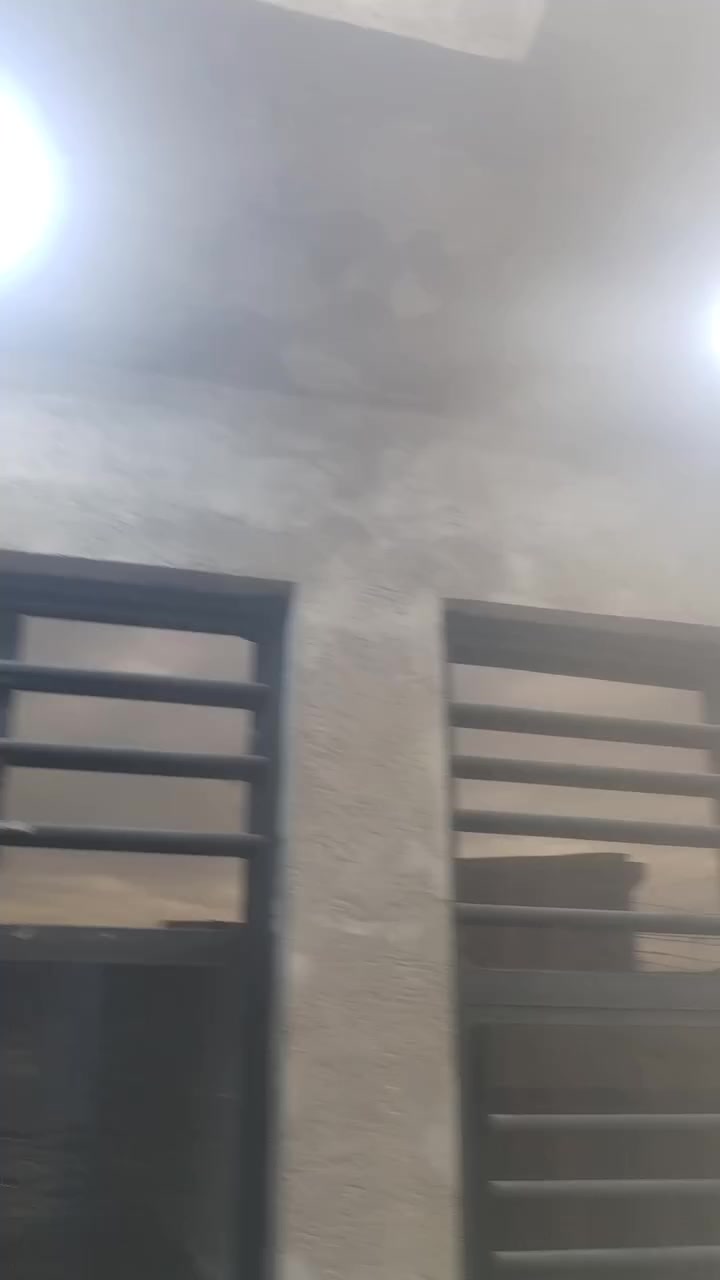 سلام عليكم البيع بيت زراعة في الشهداء البياع شارع المولد رزاق العامري بناء طابوق جديد اتصال على الرقم *********** وتساب مساحه 90 متر واجهه 5 نزال 18

