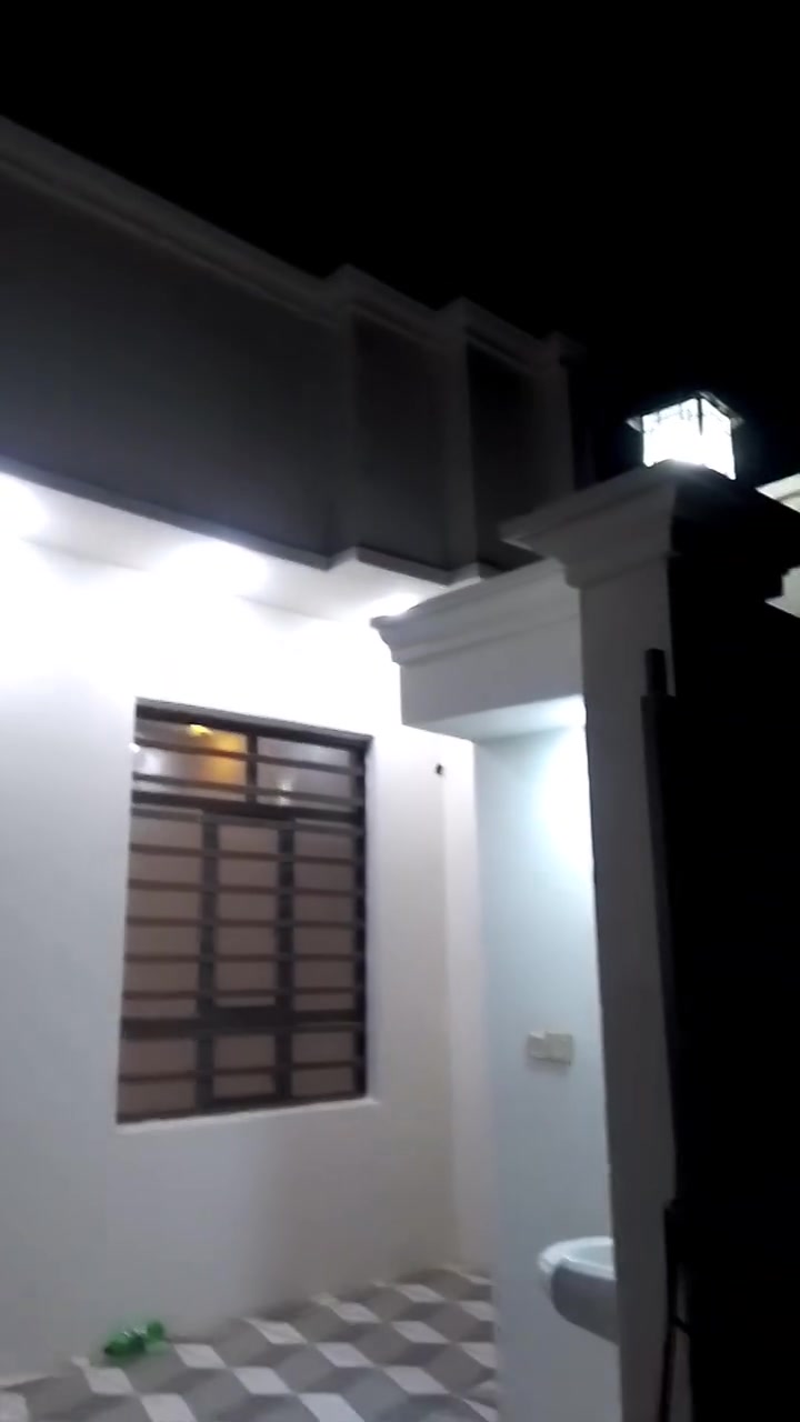 مشتمل للبيع زيرو دوانم البهراط
مساحه 125 متر واجه 6 وربع نزال 20 شارع 12 متر
مابعد شارع 50 ثالث بلوك 
موقعه كلش حلو بناء جوده عاليه 
غرفتين نوم استقبال ومطبح حمام كراج سيارة 
السعر 52 مليون وبيه مجال قليل 
للاستفسار مراجعة مكتب الحسني للعقار 
***********
***********
***********

