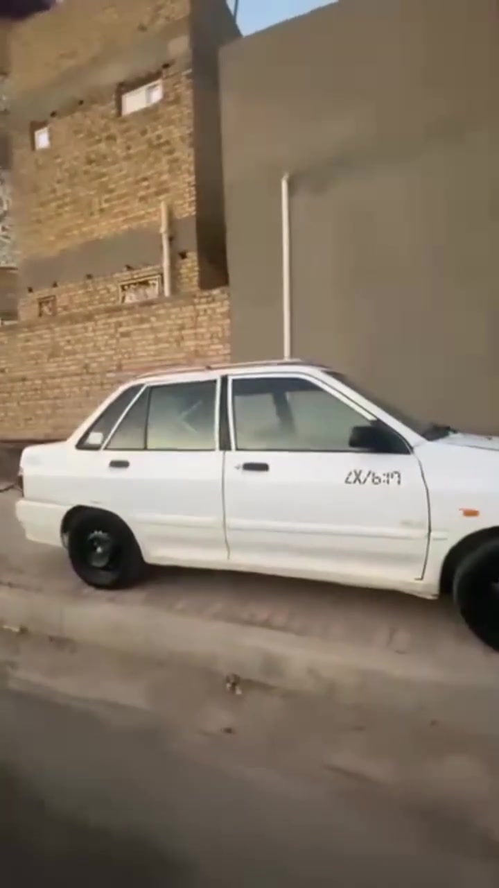 للبيع او مراوس موديل 2009 لاضربه ولا صبغ غرفه جديده حداديه جديده تخم تاير مكينه مال برايد حاويه مكفوله رقم انكليزي جديد بسمي سنويه ل 2030 مداور بنفس اليوم ترايك وين مايعجبك مكان ديوانيه ***********
