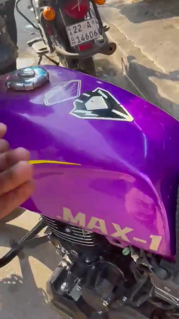 Max 1  موديل ٢٥
الدراجه نضيفه موضحه بل الفديو  النقص البيها
 سعر الدراجه ٦٥٠ 
مكان المنصور
***********
