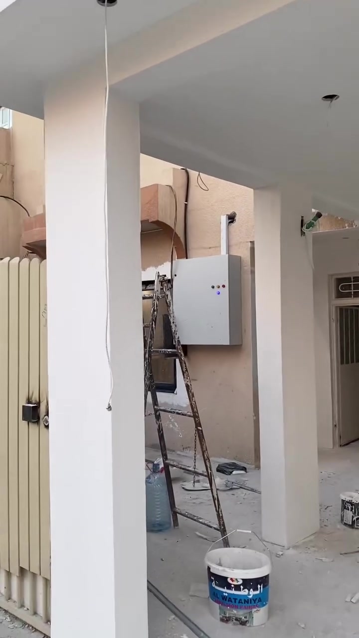 نعمل على كافة انواع الديكورات الجبس مبورد. والصبغ والسقوف الثانويه وبديل الخشب والرخام‏‪*********** ***********
