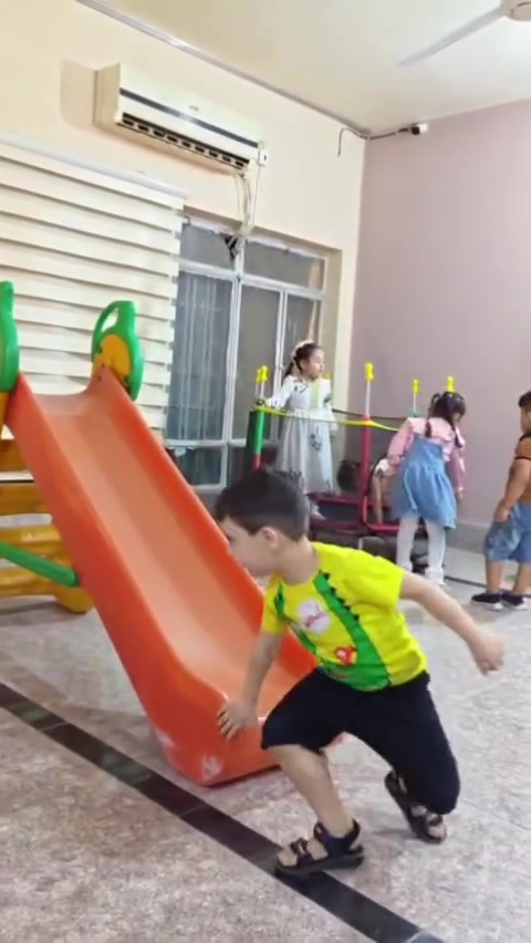 🌸🎒 أول يوم دوام في روضة ريحانة الأمير الأهلية 🎒🌸

اليوم مو بس بداية دوام… اليوم بداية سنة مليانة فرح، تعلّم، لعب وذكريات حلوة مع أطفالنا الحلوين 🥹💗

نورت الروضة بضحكاتكم يا أحلى أطفال 🌷
نتمنى لكم عامًا دراسيًا جميلًا ومليئًا بالنجاح والتوفيق ✨📚

🌸 أهلاً وسهلاً بأطفال ريحانة الأمير 🌸تواصل عله الرقم :***********
