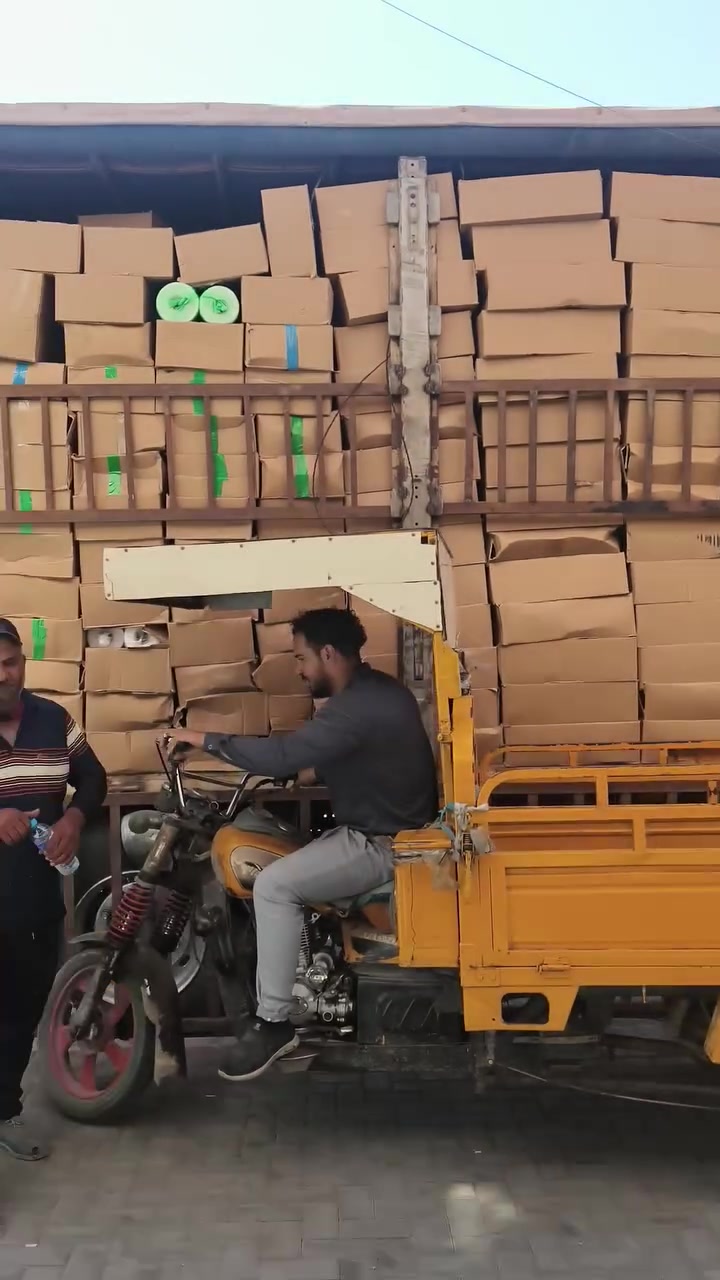 توفر نايلون دشداشه وقميص وبأسعار مناسبه جمله ومفرد جميع محافظات العراق العنوان البصره القبله حي المهندسين هاتف *********** تواصل وات ساب

