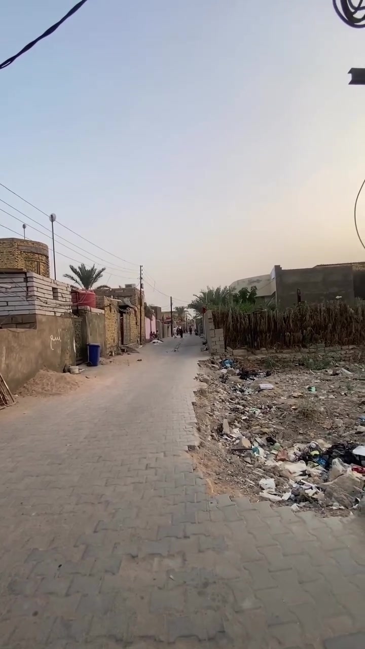 للبيع بيت +قطعة بالرميثة بحي العسكري مساحة 200 متر بناء 2022 مسلح يحتوي على غرفتين وهول ومطبخ وصحيات داخلية وخارجية وبراني بالاضافة الى القطعة مساحتها 200 متر للاستفسار اكثر
 ‭***********‬
او ‭***********‬
‬
