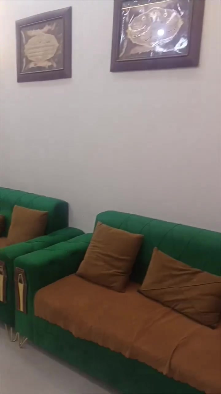 دار للبيع طابقين طابو صرف المساحه 100 م حي الموضفين مقابل حي الصحفيين الامربع الأول بدايه حي الموضفين الاستفسار الاتصال ***********
