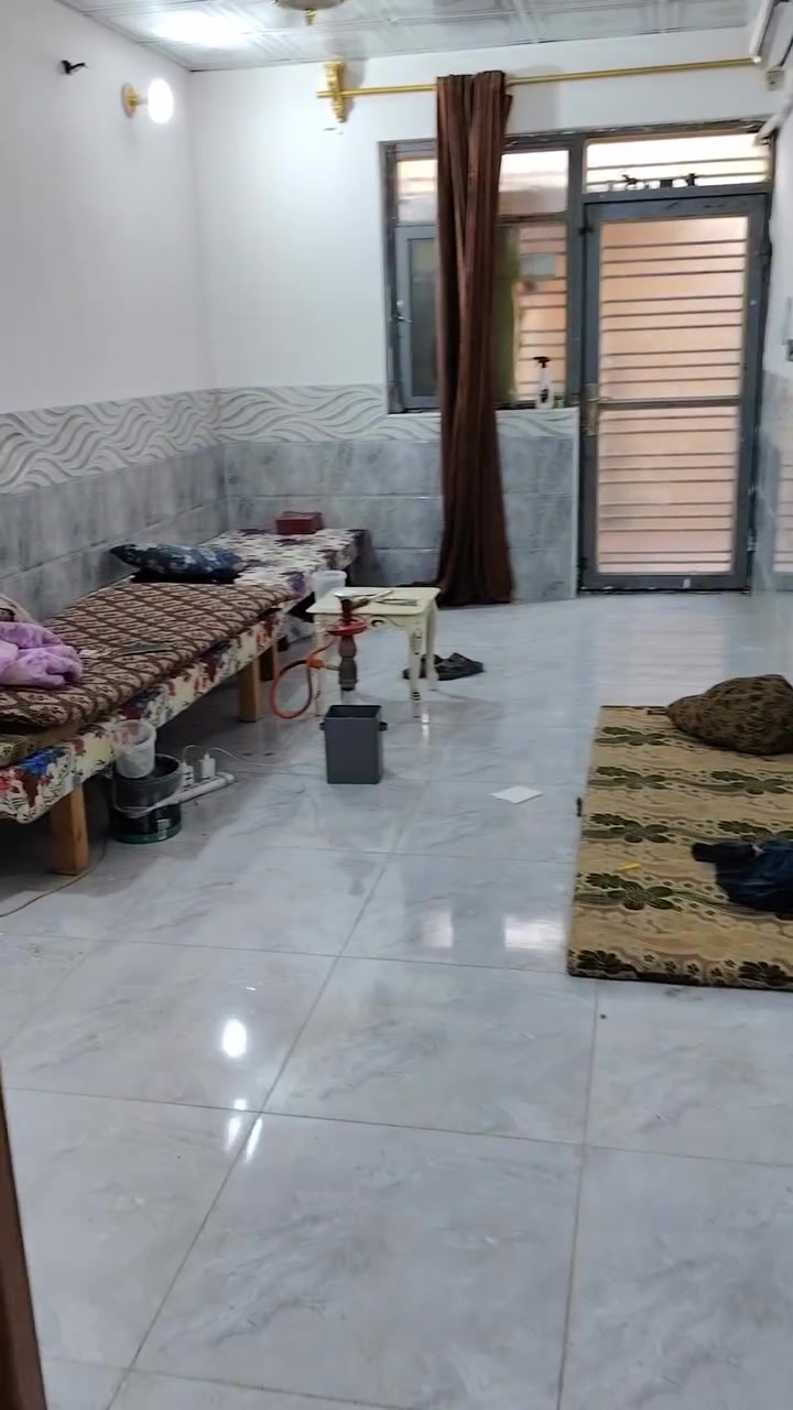 سلام عليكم  بيت رهن ب 20مليون مده سنه وقابل لتجديد مع غراض لبيت 100متر سند 25 بلحر الصغير بشارع المستوسف بناء جديد صاره 3اشهر من كمل اتصال ***********
***********
سيد خالد
