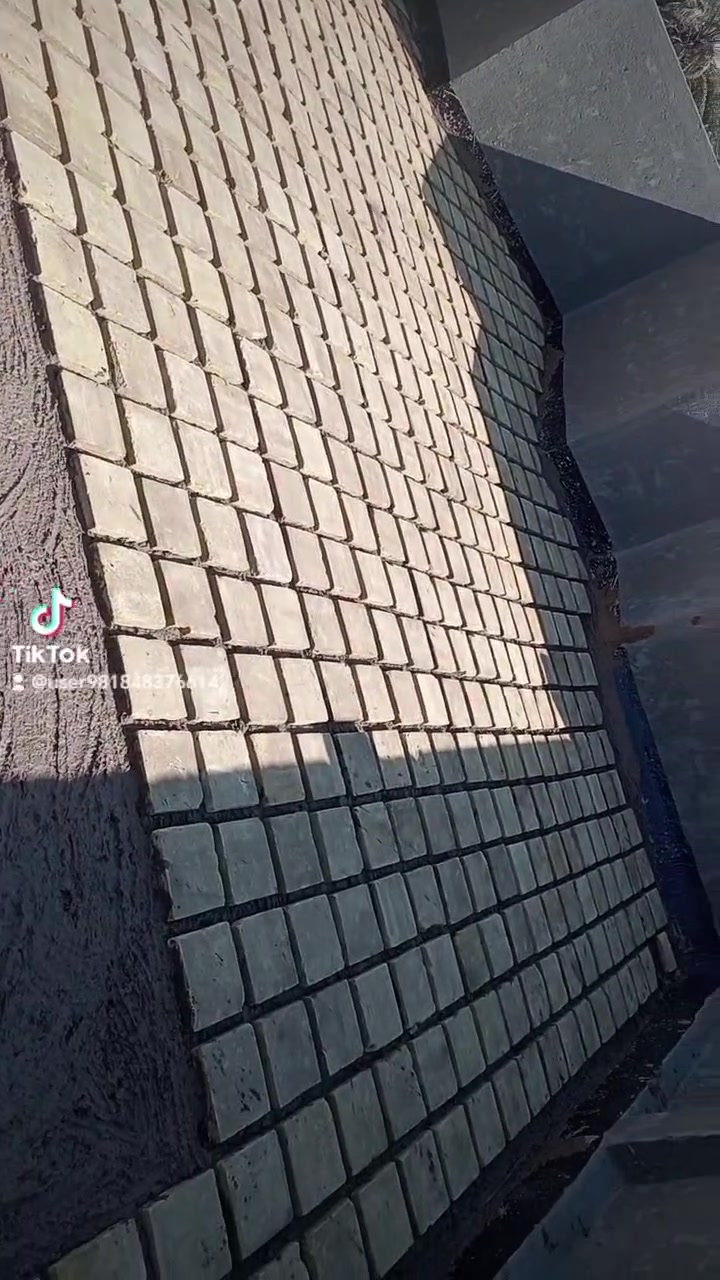 ✨ شغلنا يتكلم عن نفسه ✨
نقدم لكم أفضل خدمات تطبيق السطوح باستخدام الفرشي والشتايكر بأعلى جودة ودقة في التنفيذ 🎨

🔹 عزل وحماية السطح من الرطوبة والتسريب  
🔹 استخدام مواد قوية ومضمونة تعيش لسنوات  
🔹 تنفيذ نظيف ومرتب بأيدي خبرة  
🔹 أشكال حديثة ولمسة جمالية تضيف فخامة للمكان  

نشتغل بكل أمانة واهتمام بالتفاصيل، وهدفنا رضاكم أولاً وأخيراً 🙏

📩 للحجز والاستفسار راسلنا على الخاص  
📍 الخدمة متوفرة داخل بغداد / بابل / كربلاء / الديوانية
بأدارة 
محمد رشيد
ليث رشيد   لستفسار على الأرقام التاليه *********** او *********** 

#عزل_سطوح #فرشي #شتايكر #تشطيبات #خدمات_عام

