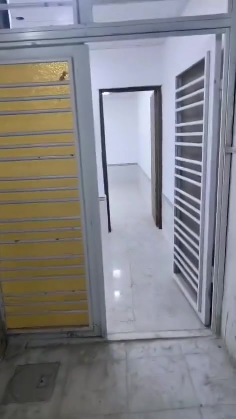 بيت ايجار 100 متر خلفية جديد 
تضحيه يم مدرسه قبضة الهدى 
ايجاره 350 
***********
