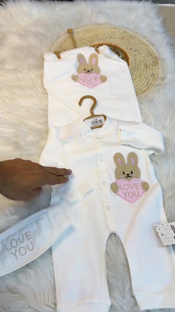 ✨ سيت بهاري 3 قطع قطني ضد الحساسية 🌿👶 يشمل: • أوفر • كماط • حضينة كل ما يحتاجه البيبي بجودة مريحة وخامة ناعمة،  للطلب والاستفسار: 📞 *********** 📞 ***********
