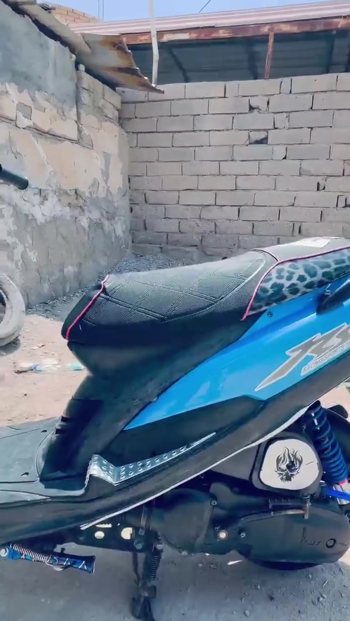 سلام عليكم شباب دراجه لل بيع دراجه كلشي شغال بيه سلف +شاير+عداد+بس كفراته تجاريه فقط سعره على هذه رقم *********** مكاني بصره مدينه
