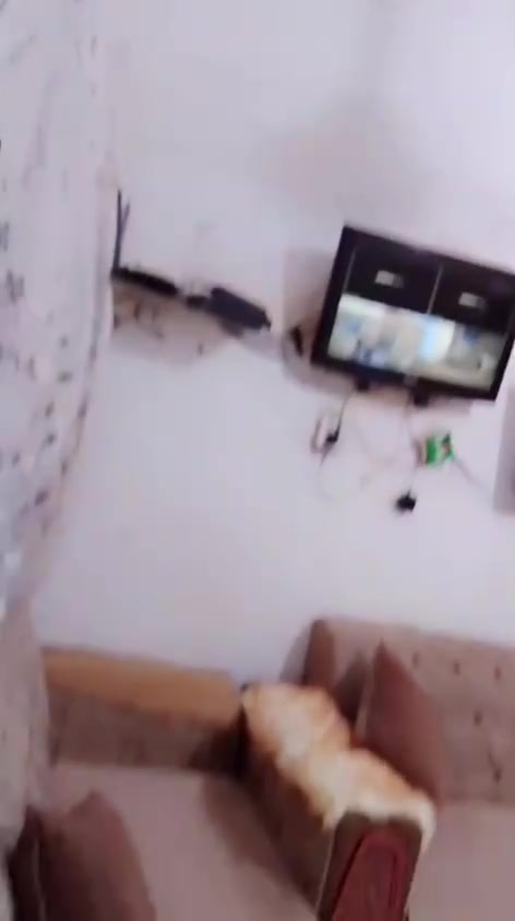 سلام عليكم بيت خلفيه منطقه سيد خضير مساحه 100 م  بيت جاهز بس دوانيه عوزه شقل  مستعجل  بيت  زراعي *********** تصل
