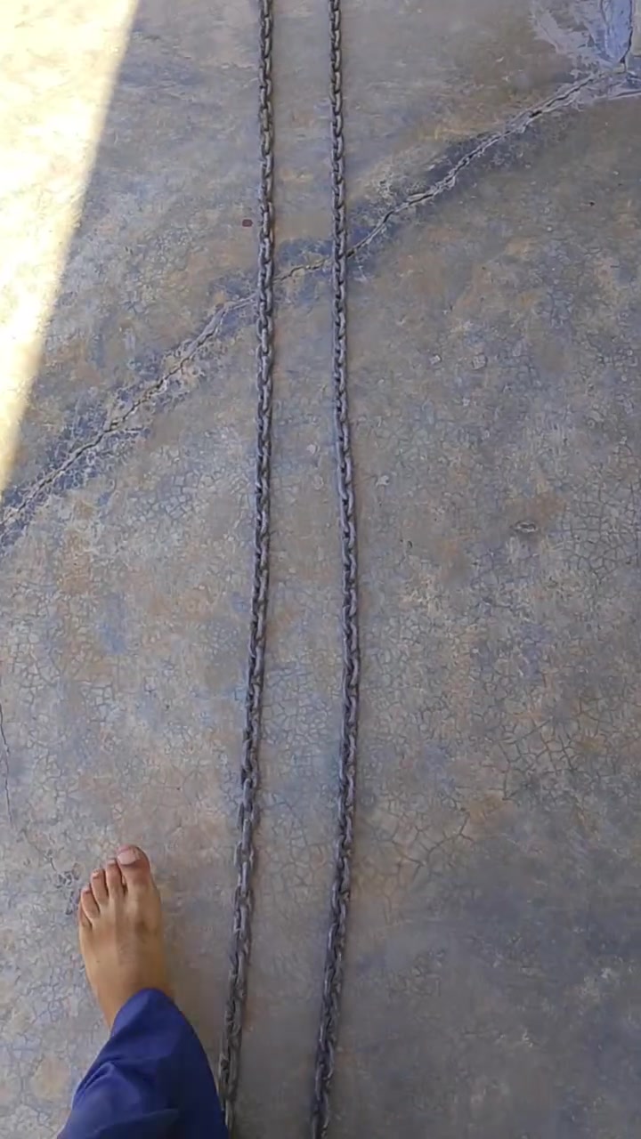 زنجيل زرد حديد مالمحركات سحب ثقيله الطول 3 متر ونص الشراي يتصل ***********
