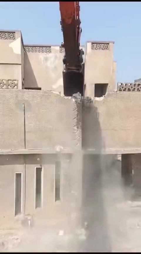 #تفليش البيوت القديمه ورفع الأنقاض كافه مناطق ديالى بمواده يعني ماخذ فلوس بس المواد مع تعديل الأرضية لأتصال ***********
