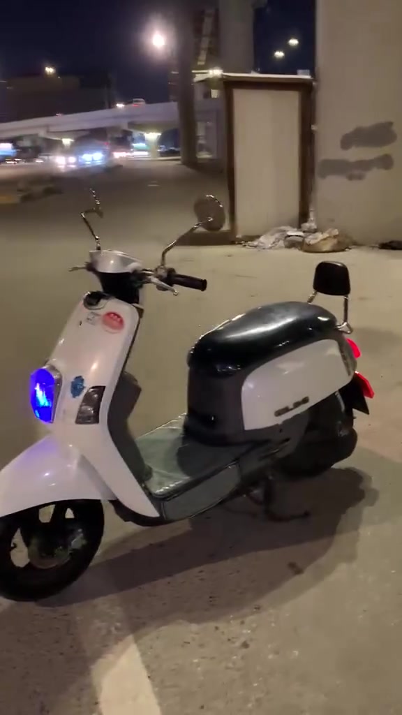 سلام عليكم
دراجه ماكس بوليسي نوزل للبيع دراجه بحاله الوكالة مال رمبه لون ابيض دراجه ناشفه تخبل موديل 2008 دراجه بشهر سابع طلعته من رمبه ماشيه 50423 السعر خاص الاستفسار *********** مكاني حله نادر دراجه مال بيت ماطالع بيه عايزه بس سايق
