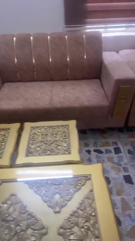للبيع أغراض منزلية
الشراي يتواصل وياي على هاي الأرقام 
*********** بي واتساب  
***********  اسيا
