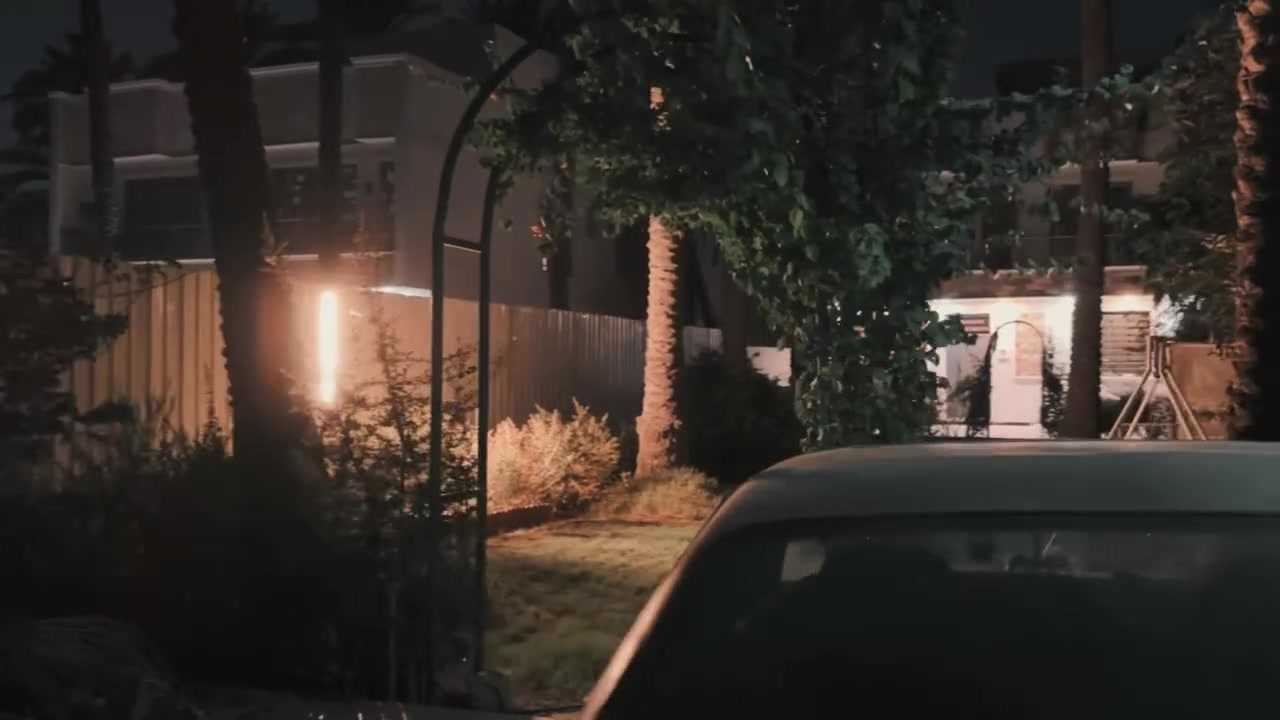 🏡 للبيع بيت مميز مع أرض واسعة – بغداد / الطي – الكاظمية 🌴✨

فرصة مميزة للراغبين بالسكن الهادئ والاستثمار، بيت جميل قائم على أرض مساحتها 500 متر مع حديقة واسعة ومزروعات ونخيل، وموقع مميز ضمن منطقة الطي في الكاظمية.

📐 تفاصيل العقار:
• مساحة الأرض: 500 م²
• مساحة البيت: 100 م²
• الواجهة: 12 متر
• النزال: 41.5 متر
• سند طابو صرف زراعي – سند 25
• سند مستقل باسم شخص واحد فقط
• الأرض تحتوي على مزروعات وحديقة كبيرة
• تحتوي على 9 نخلات 🌴🌴🌴
• مساحة مناسبة للسكن والاستثمار والاستمتاع بالخصوصية والهدوء

🏠 تفاصيل البيت:

🔹 الطابق الأرضي:
• استقبال
• استقبال ضيوف
• مطبخ
• غرفة ولادية
• حمام
• حمام خارجي

🔹 الطابق الأول:
• غرفة نوم ماستر مع حمام
• غرفة نوم أطفال
• غرفة نوم للضيوف
• حمام

🔹 الطابق الثاني:
• سطح واسع

⚡ الخدمات المتوفرة:
☑ ماء
☑ كهرباء وطنية
☑ مولدة
☑ كيبل ضوئي
☑ مجاري
☑ شوارع مبلطة
☑ جميع الخدمات متوفرة

🌿 عقار يجمع بين البيت والحديقة والمساحة الواسعة والنخيل، مناسب للعائلة ولمن يبحث عن الهدوء والمساحة والخصوصية داخل بغداد.

📍 الموقع: بغداد – الطي – الكاظمية

📞 للاستفسار والتواصل:
***********

🔑 للجادين فقط، والاستفسار عن السعر والتفاصيل عبر الاتصال.
