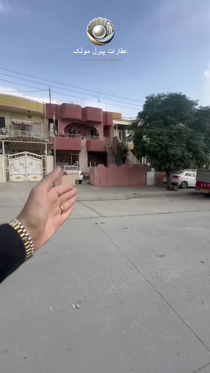 تجاري • قريب شارع ٦٠م • قريب مول