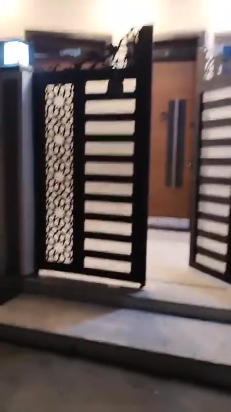 حي اور • ٣ طوابق • اكثر من ٣ غرف