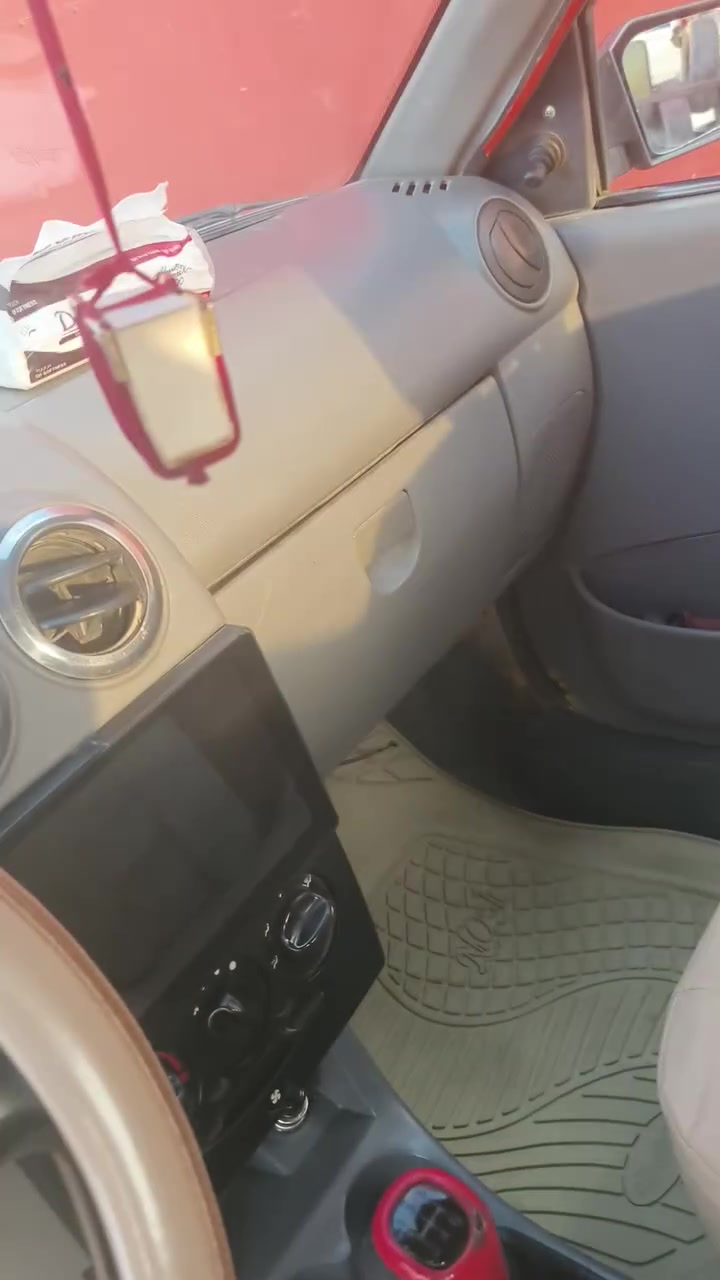سيارة سايبة ٢٠١١ مكينة كارتون علا الشرط حديدية جديدة وصبغ عام رقم كربلاء تحويل مباشر السعر ٢٧ وبيهة مجال ***********
