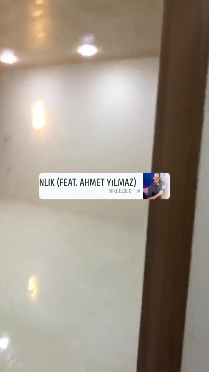 🏠 دار للإيجار – طابق ثاني | حي عدن

✨ موقع مميز جداً
📍 حي عدن – مجاور جامع مصطفى الحبيب

🔹 المساحة: 200 متر
🔹 الطابق: الثاني
🔹 تفاصيل ومحتويات الدار موضحة بالكامل بالفيديو 🎥
🔹 الإيجار: 350 ألف فقط
💧⚡ الماء والكهرباء شامل الإيجار وعلى أبو البيت

📞 للاستفسار والتفاصيل:
واتساب / اتصال – آسيا
***********
***********

📍 عنوان مكتبنا:
حي الواسطي – مجاور مول حجي زياد
مجاور صيدلية الهدى
مقابل مزاد شيخ الجبل
مقابل ستائر إيلاف

🏡 نستقبل عروضكم وطلباتكم لبيع وشراء:
عقارات وأراضي سكنية • إيجارات سكنية • محلات • مولات • مكاتب • عمارات

🤝 حياكم الله في محافظة كركوك
