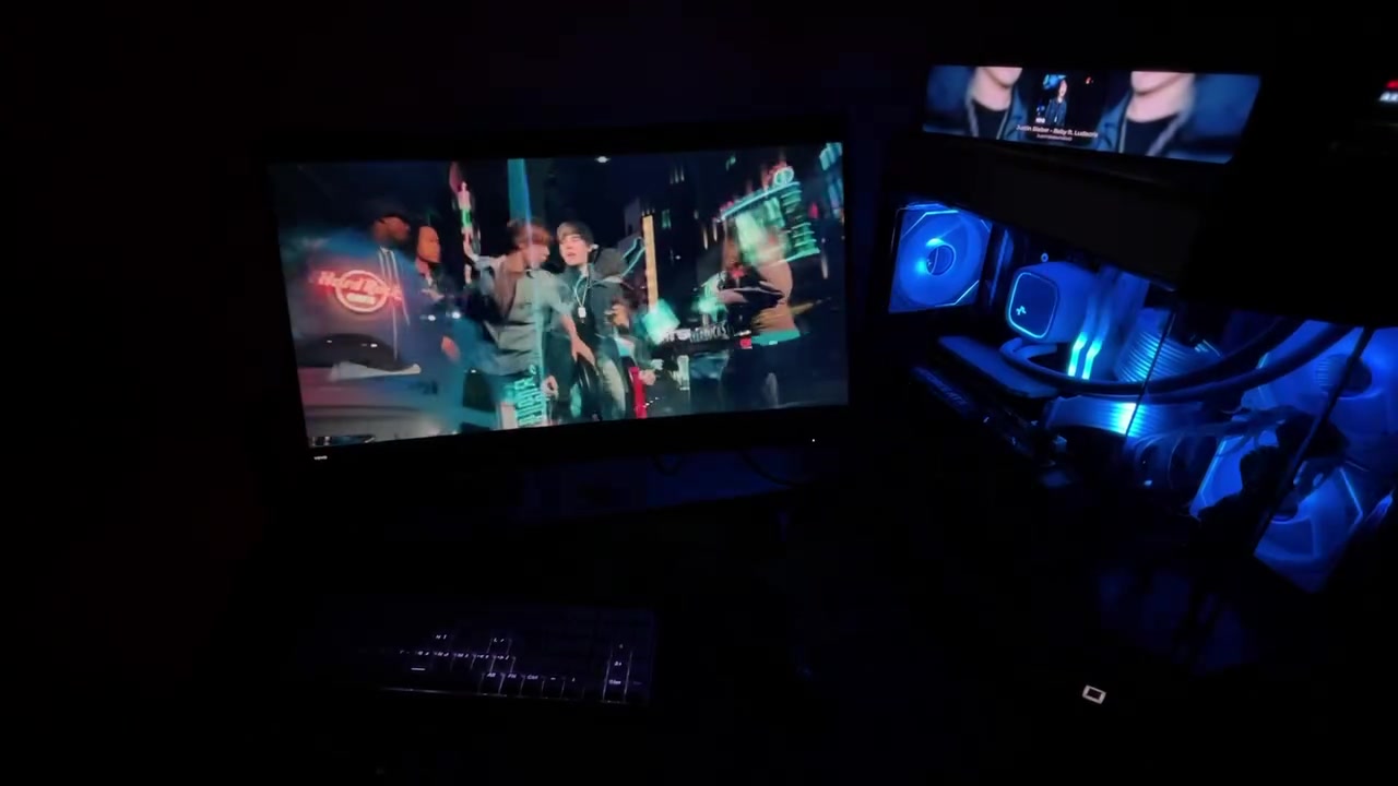 السلام عليكم
تجميعه للبيع 

I7 10700k

Ram t force 8x2 RGB

Ssd m.2 512 gen 4

RTX 3090 24gb galax

Case Y70 HYTE PCIe gen5

Liquid cooling deep cool 360m RGB 

MB msi Z490 tomahawk RGB

RGB cable 16pin + MB power

Fan cooler x3 RGB 

المكان بغداد / الدورة 

السعر 1,750,000 سعر نهائي 

***********
