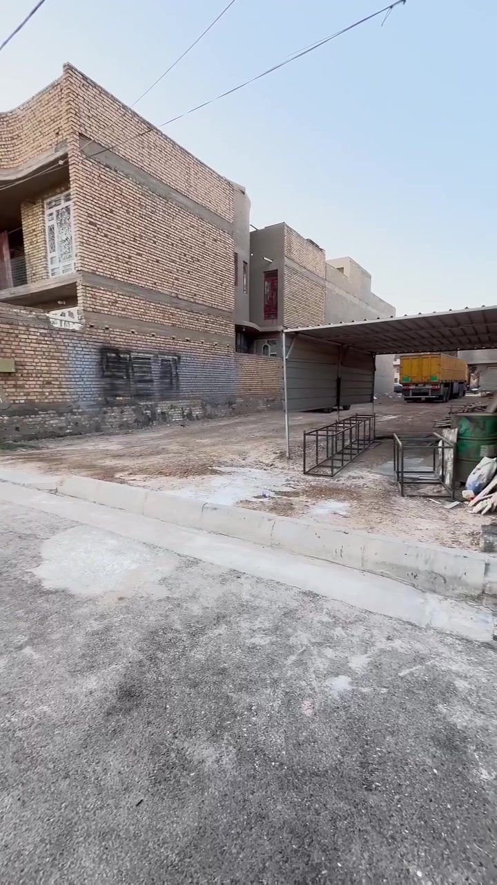 للإيجار قطعه في حي الجامعه مساحه 200 م وجه على المستشفى التركي تصلح،ماركت ،مجمع طبي،صيدليه، او مخزن 
***********
