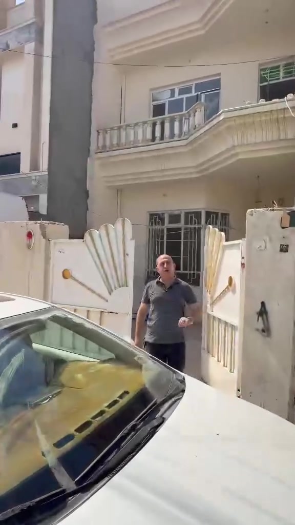 ارببل 🌹 حي هاڤالان 
منزل للببع 100 م طابقين 
بسعر الارض قريب شارع 20 الاسايش 
6 $ دفتر و 10 $ ورقة 
قابل للتفاوض بيع سريع 
للاستفسار 📞 
***********
***********
عقارات ومقاولات المهندس
