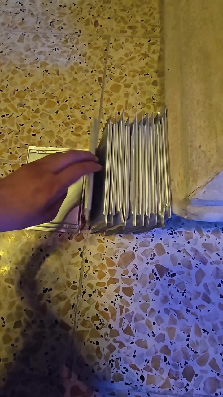 مستمرين بتغيير الخلايا التالفه والمنتفخه لجميع سيارات الهايبرد بطاريات ال 12 فولد نستبدل الخلايا بخليه تتحمل الاجواء الحاره 
للاتصال *********** 
العنوان بغداد العامرية . بسعر 155 الف فقط 
............................................................
ويوجد بطاريات موبز شركه + بطاريات تيست تفصيخ 
كلشي بسعره
