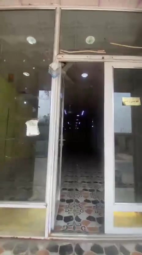 عقار للايجار المساحة ٢٠٠ الموقع تجاري الي يحب إيجار ١٠٠ متر او ٢٠٠ متر يصلح كافه الأمور التجاريه العوان النجف حي الوفاء بدايه شارع ٢٠ مقابل حي الجزيره موجود كافه الخدمات في العقار رقم صاحب العقار ***********

نص مكتوب في الصور:
- إعلان للإيجار مجمع تجاري في النجف الأشرف حي الوفاء - شارع 20 مقسوم نصفين النصف الأول (100 م2) النصف الثاني (100 م2) تأجير المجمع بالكامل (200 م2) تأجير نصف واحد فقط (100 م2) مساحات مفتوحة إضاءة طبيعية موقع استراتيجي قريب من الخدمات للاستفسار والتواصل: ***********