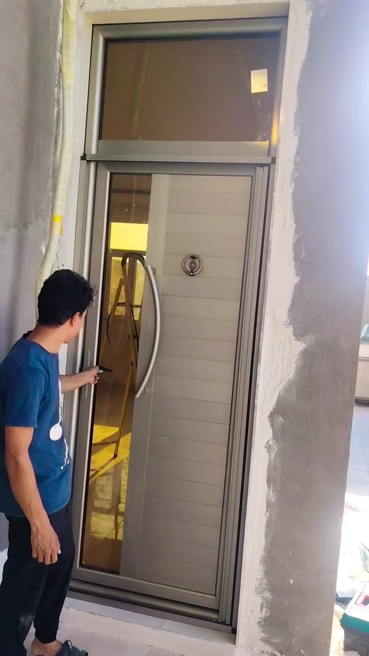 اللهم صلي وسلم على نبينا محمد
معمل علي للألمنيوم لكافه أعمال الالمنيوم
 تم تنفيذ باب المنيوم  ايطالي مقوس نضام قاصه 
مواصفات الباب
مقطع ساراي التركي 
دبل كيلون 
قبضه
مطرقه
5نرمايد
جام مقسى ضد الكسر ١٠ ملم
للاستفسار الاتصال
***********
موقعنا
المسيب السده مقابل بانزين خانه الميقات
