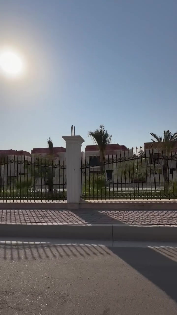 🔥عرض مميز جداً في موقع استثنائي – مجمع أسد بابل
📐 250 م² على شارع سايدين
🛣️ عرض الشارع 28 متر
✨ موقع جداً جداً مميز داخل المجمع
🏠 البيت جاهز للسكن
🛏️ 5 غرف نوم
🍳 مطبخان
💰 السعر خاص

📞 للاستفسار:***********
