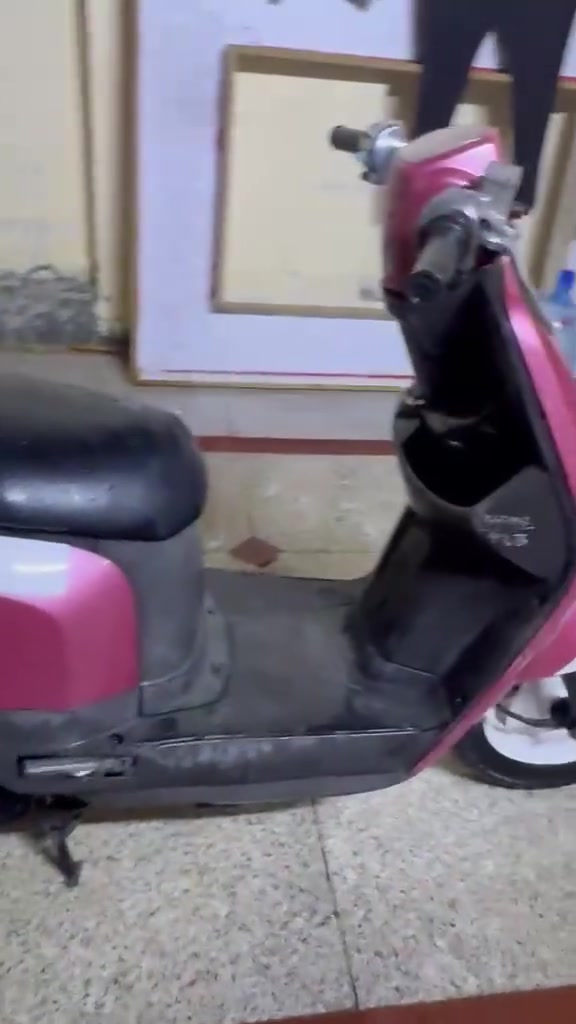 سلام عليكم دراجه بوليس للبيع
الدراجه مفتوحه فقط تبديل راسط مال مكينه 
والكفرات تجاري 
أما الباقي كله مكفول 
المكان حي العامل 
السعر ٦٠٠ بيه مجال بسيط
الرقم***********
