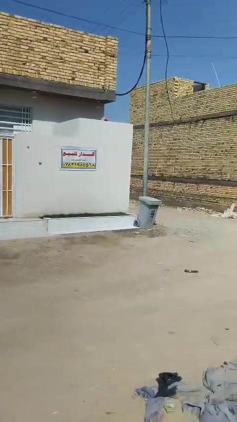 بيت مساحته ١٠٠ متر بناء جديد سديناويه شارع صفي الدين قرب مكتب لغاز ***********

