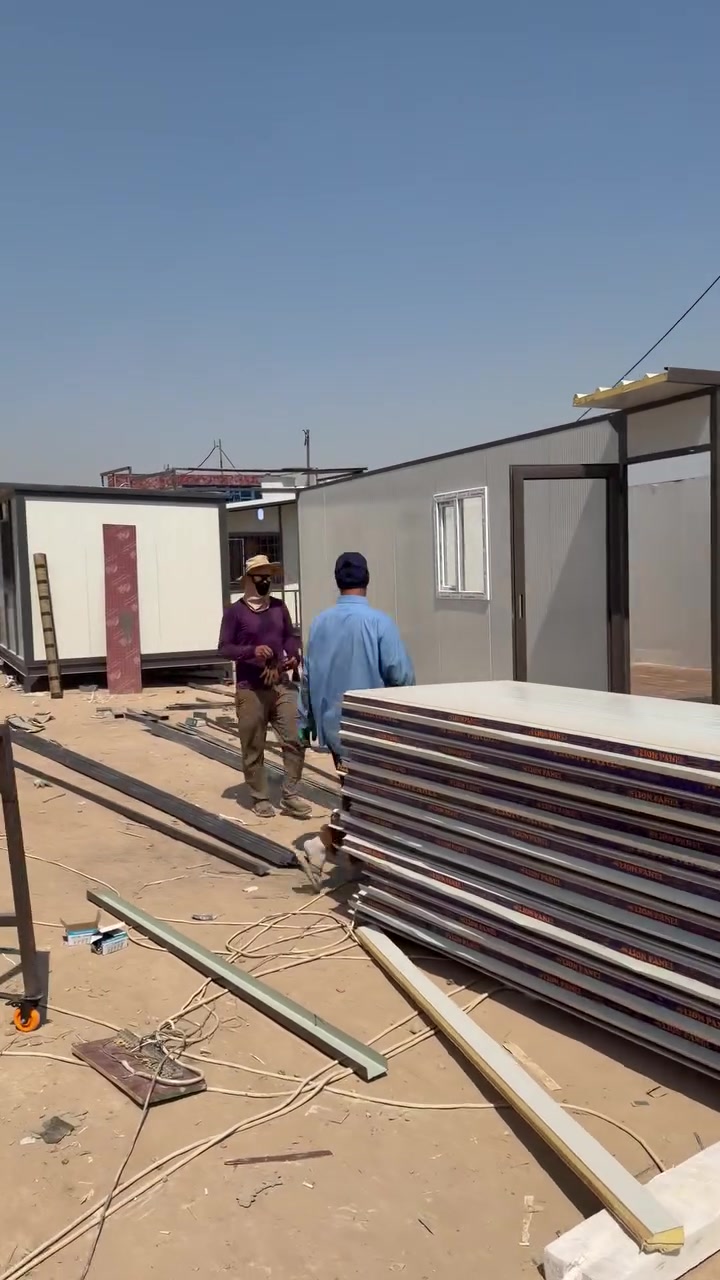 سلام عليكم كرفان قياس 6 في 3 
تفصال جديد مكان بغداد جرف النداف 
سعر 1800
*********** 
مليون و 800 الف
جميع القياسات متوفرة حسب الطلب و القياسات
