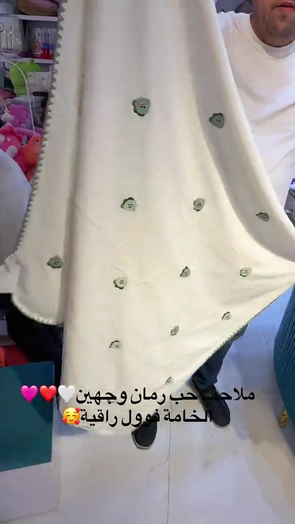 #عالم_الحديثي_الولادة #تجهيزات_الحديثي_الولادة #الشعب_الصيني_ماله_حل😂✌️ 

نص مكتوب في الصور:
- ملاحف حب رمان وجهين الخامة فوول راقية🥰