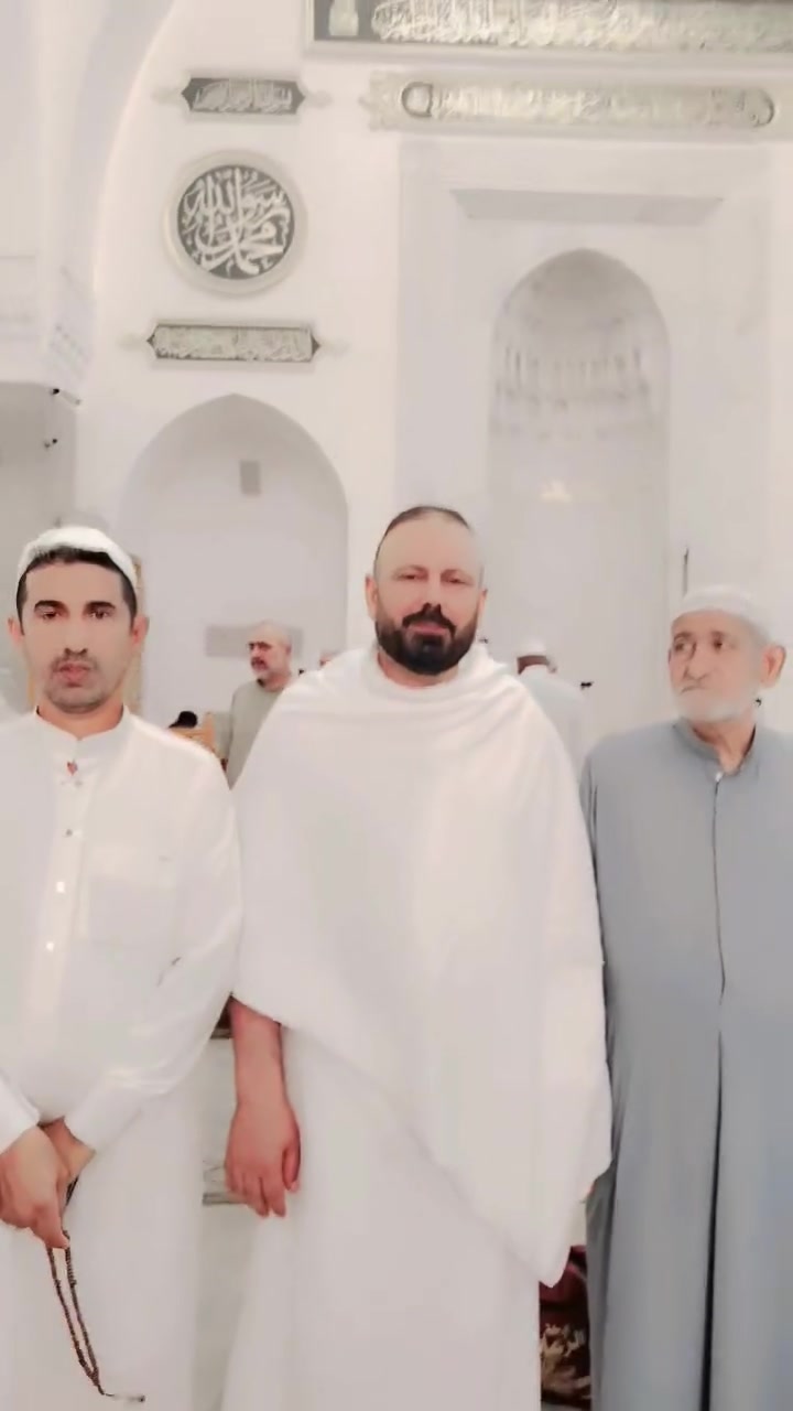 قافلة الشيخ عقيل ابوبنين المياحي في مسجد قبا وفي طريقنا الى الميقات للحجز على الرحلة القادمة يوم 9/25
***********
***********
