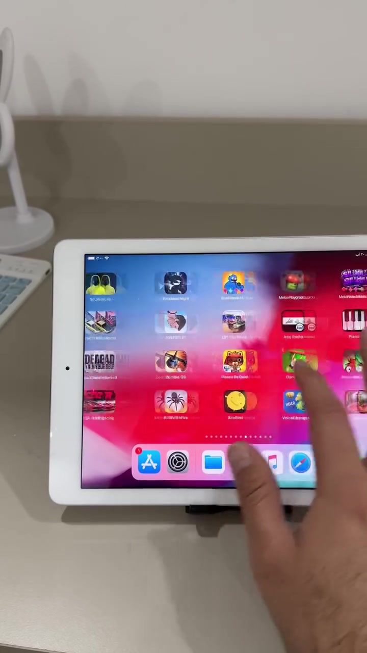 Ipad air 1 64 gb

نظافة ١٠٠٪؜  شخط مابي والصور توضح نظافته وبطاريته ممتازة 
لا مصلح ولا مفتوح ابد وعالفحص 

السعر ٨٥ الف 
بغداد حي الجهاد 
***********
