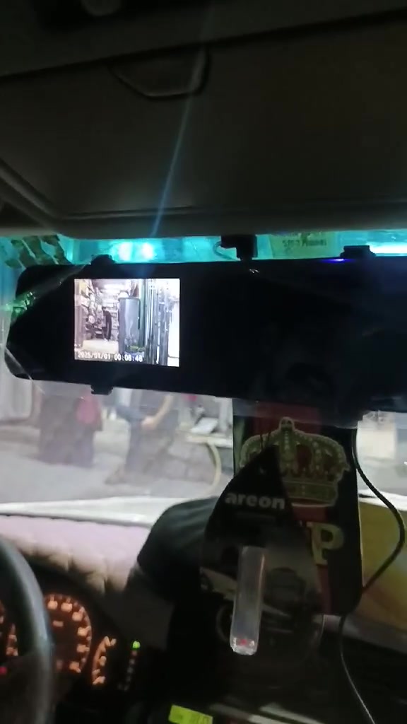 🪞📷 مراية وكامرة للسيارة

🔥 عرض خاص من كماليات ابن المحنه للسيارات
💰 السعر: 20 ألف دينار فقط
📺 شاشة 3.5 بوصة TFT
🎥 تصوير Full HD 1080P
👁️ زاوية تصوير واسعة 170°
🌙 تصوير ليلي
💾 يدعم ذاكرة حتى 32GB
🔄 تسجيل حلقي (Cycle Recording)؛ يمسح الأقدم ويستمر بالتسجيل
🚗 حساس حركة Motion Detection
💥 G-Sensor لحفظ التسجيل عند الصدمة
🎙️ تسجيل صوت
🅿️ يدعم وضع المراقبة أثناء الوقوف بحسب إعداد الجهاز
🔌 يعمل على كهرباء السيارة، والموديلات المشابهة منه تعمل عادةً على 12–24V. �

📍 النجف الأشرف – حي العسكري
كبل قرب شركة الغرابي للموبايل، مقابيل مكتب أبو نؤاس، مجاور صيدلية الكوثر.

📍 لوكيشن المحل:
"اضغط هنا للوصول إلى المحل" (https://reference-url-citation.invalid/0)

📞 للحجز والاستفسار واتساب: ***********

🚕🚚 تتوفر خدمة التوصيل إلى جميع المحافظات

❤️ كماليات ابن المحنه للسيارات
بأنسب الأسعار وأجمل العروض 🔥
