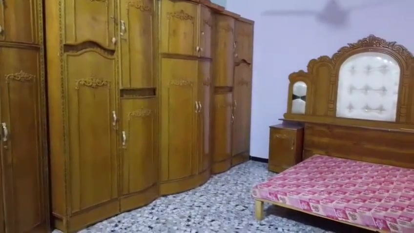 غرفة اخشاب نظيفة للبيع اتصل ***********
واتساب***********
