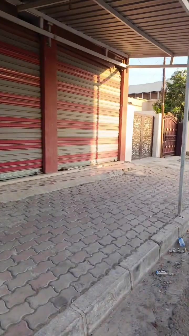 بيت للايجار مساحته 300م طابق ثاني
عنوانه حي الواسطي قرب على حسينه جعفر الصادق 
***********
