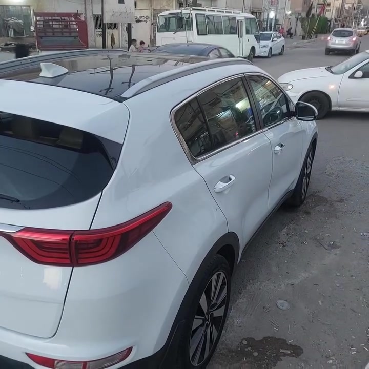 السلام عليكم كيا سبورتج موديل 18

 ماشيه 98 حقيقي محرک 2000 خليجي مكفوله كفاله عامه من الصبغ ومن الضربه فقط بارد بسيط شارحه بلفيديو  المكان بغداد السعر 183 وبيها مجال للشراي. *********** هاتف
