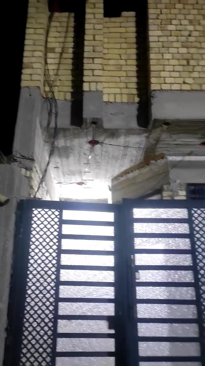 دار للبيع في الرئاسه شارع عشرين بشارع الساده بناء جديد الاستفسار الاتصال على الرقم ***********
