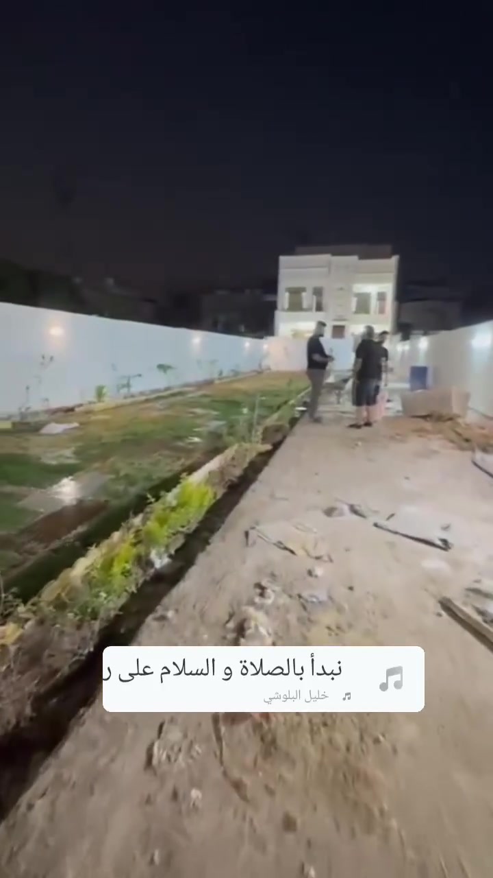 ٣٠٠م • طابقين • ٦ غرف نوم