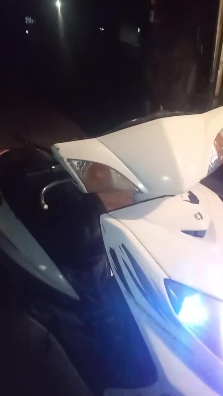 السلام عليكم شباب دراجه سكنس فحل للبيع الدراجه خير من الله مفتوحه تبديل لاستيك ولف بس العام  فتحناها وبيها تزويد فج بريك امامي BRNBO والدسك ايضاً BRNBO كت كلجات رياضي حاويه اصلي قبق كور رياضي سبايدر رياضي ويدات أيضاً رياضي تخم تايرات جديد كهربائيات كلها شغاله وبلاديه  نضافت كفراتها 75% دبلات جديدات 
المكان بغداد المحموديه 
الرقم *********** بي واتساب 
السعر 575 والسعر قابل للتفاوض
