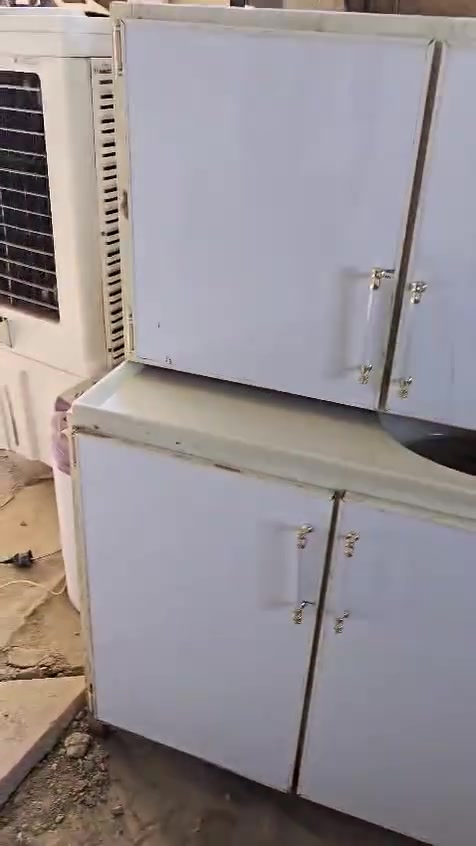 الموقع بابل الحمزة الغربي حي العسكري مجمع عباس برهي 

الاتصال على الرقم واتساب ***********
