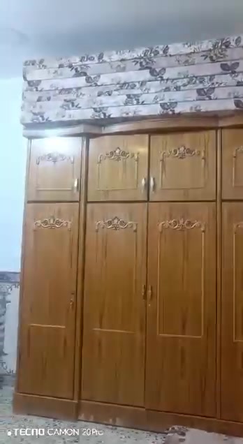 سلام عليكم يوجد غرفه توج عراقي مستخدم نضافه 95 بل 100 خشب صاج السعر مليون 200 وبيه مجال للاستفسار *********** واتساب مكان الرمانه
