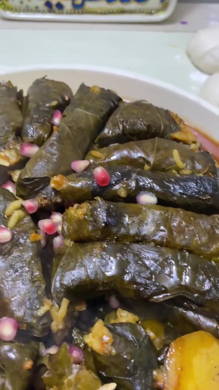 متوفر خدمة توصيل 🚚 
دولمه ورق عنب 👩🏻‍🍳

