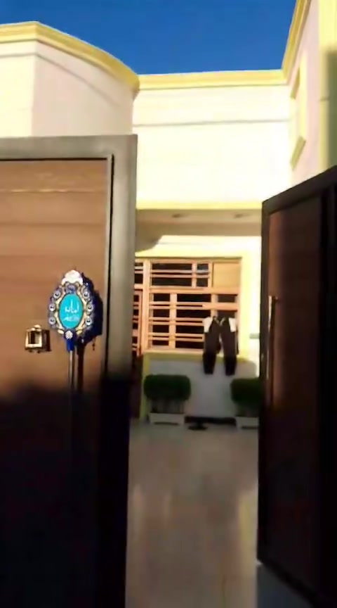 السلام عليكم اخواني بيت للبيع مساحه 140, متر موقع مالته بحي طارق وسط فرع بيت المري البيت كامل مكمل جاهز من كلشي البيت مثل ما تشوفون بالتصوير استفسار عليه هاذا الرقم ***********
