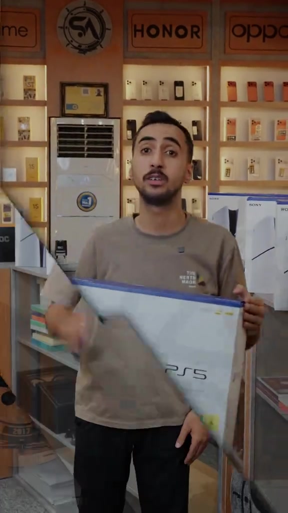 اختم الصيف بأقوى الألعاب وابدأ الدوام بطاقة جديدة مع PlayStation 5. خلي الويكند مالتك مليان حماس وتحديات ويه ألعاب الجيل الجديد لا تفوت الفرصة، اطلبه هسه واستعد للأكشن اطلب قبل صعود الاسعار  أوقات الدوام: يومياً من 10:00 صباحاً إلى 10:00 مسائاً بغداد - الكاظمية - شارع 60 مقابل حسينية قصر الزهراء *********** | *********** | ***********
